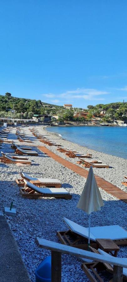 Apartmani Roganovic Luštica Exteriör bild