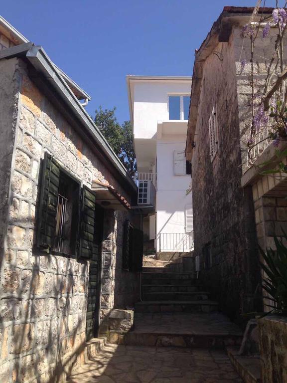 Apartmani Roganovic Luštica Exteriör bild