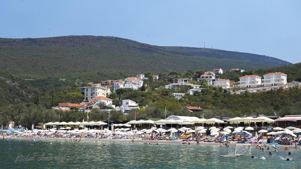 Apartmani Roganovic Luštica Exteriör bild