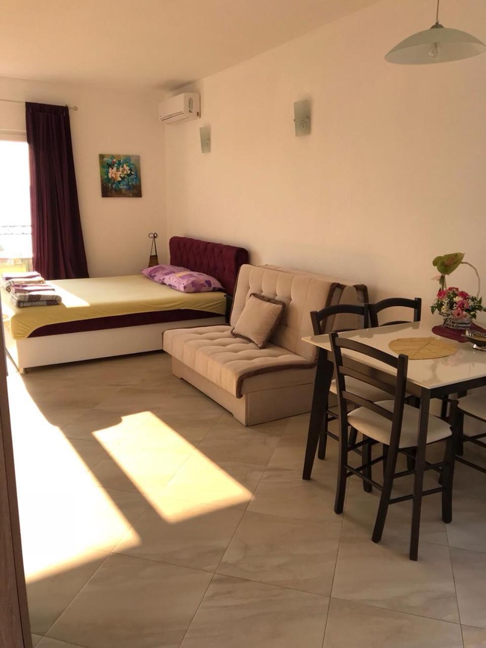Apartmani Roganovic Luštica Exteriör bild